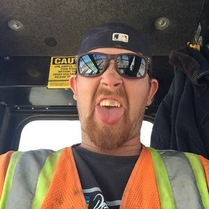 Meet your Posher, Larry